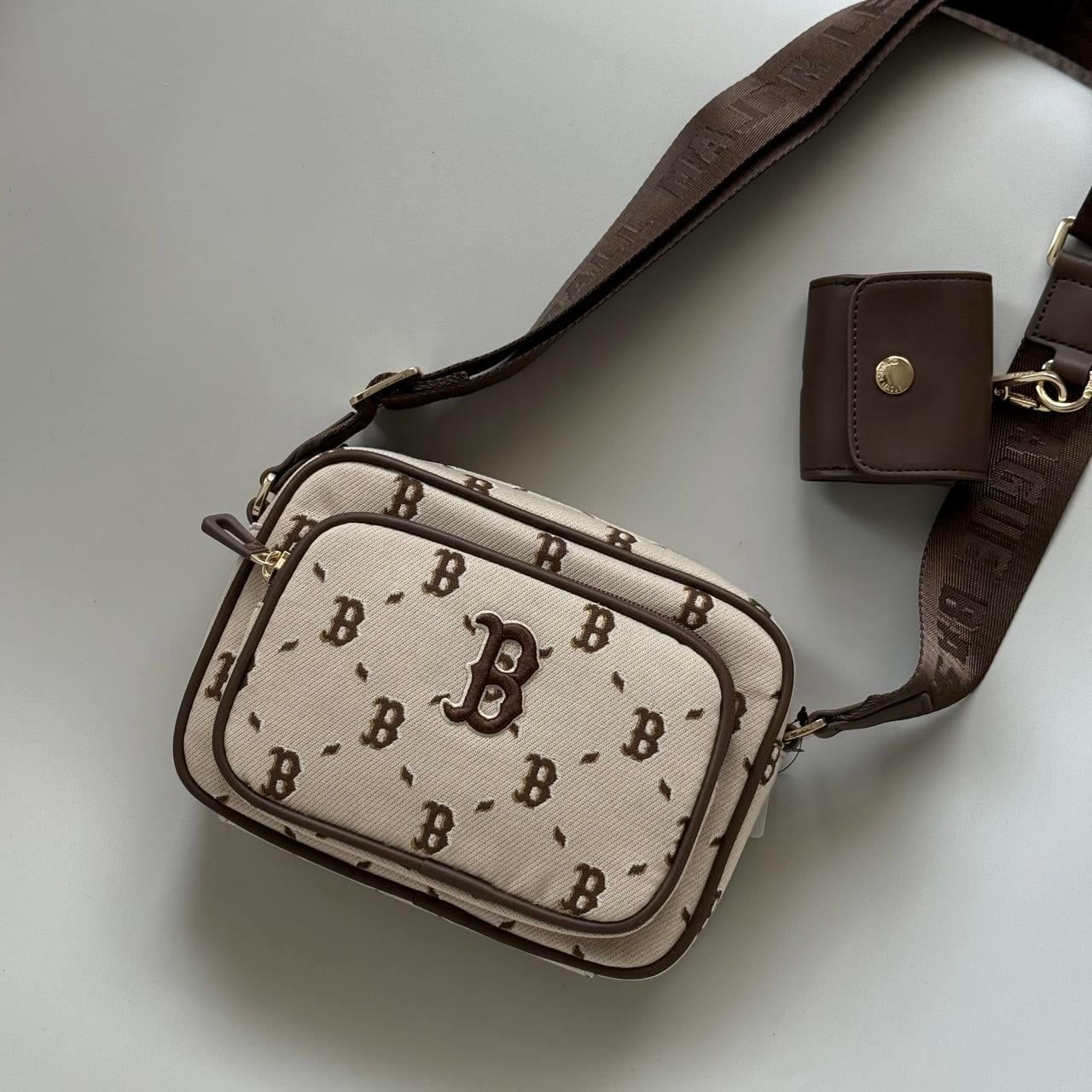  Túi MLB Diamond Monogram Camera Bag Boston Red Sox Brown - 7ACRMDH5N-43BRS 