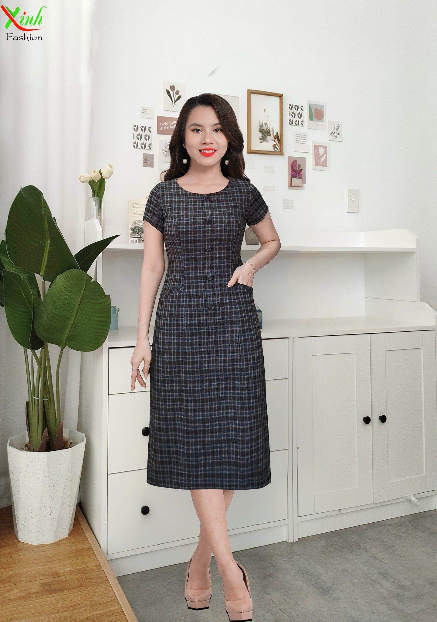 Đầm Suông Caro Nâu phối nút sang trọng DL786