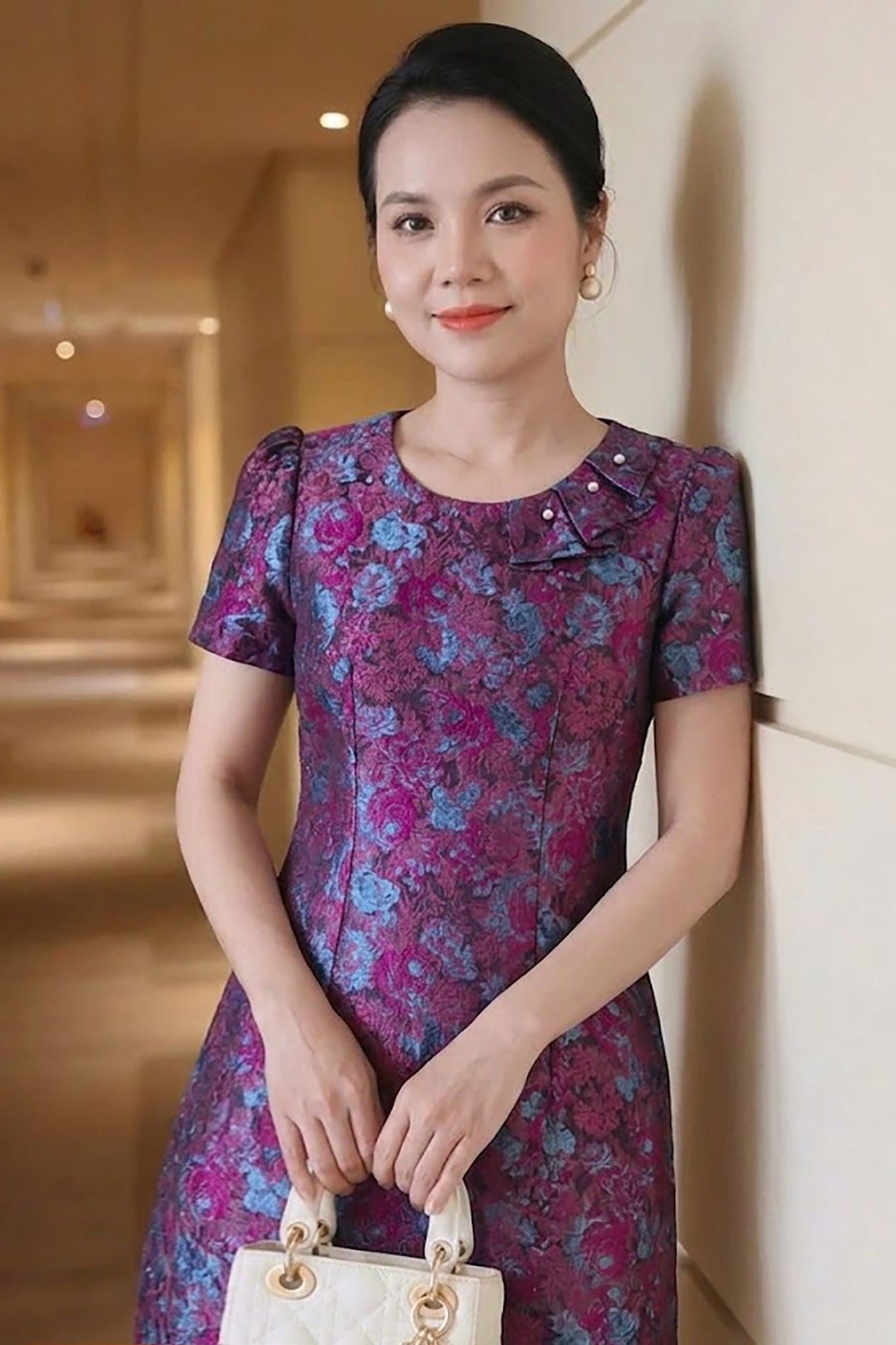 Đầm Gấm Dệt Cổ Vạt Bèo Thời Thượng Vải Mềm Sang Xịn DL823