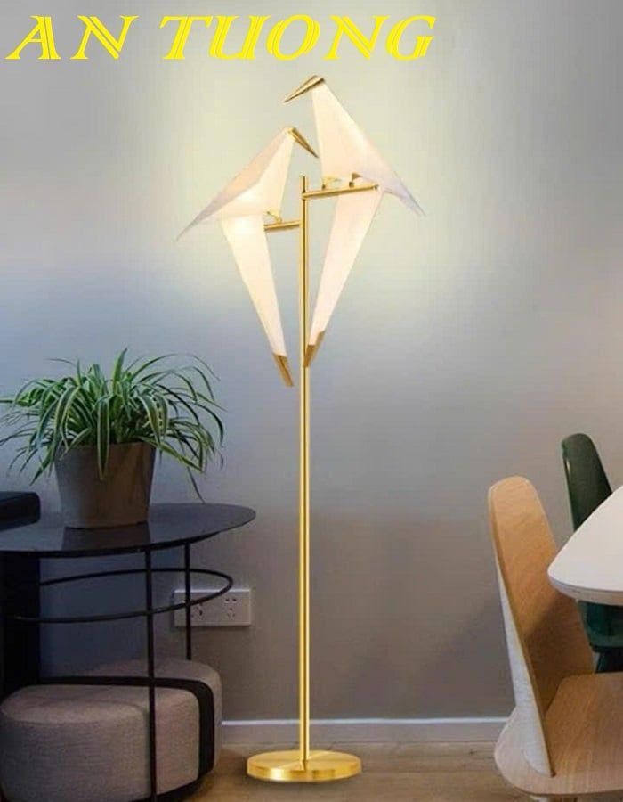 Đèn cây đứng trang trí deocr đẹp hiện đại 007
