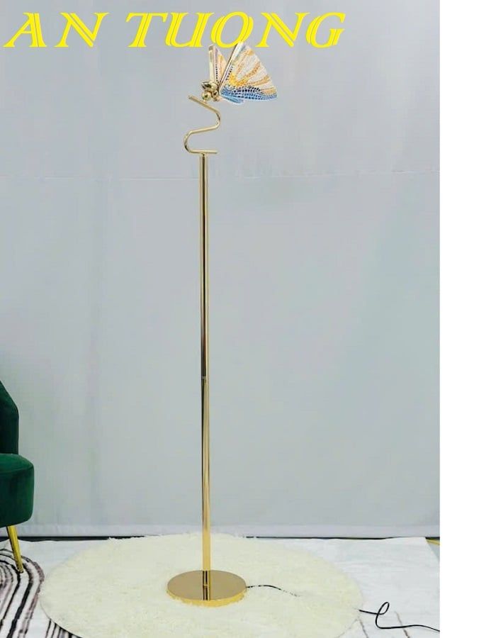 Đèn cây đứng trang trí deocr đẹp hiện đại 008