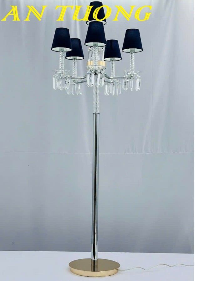 Đèn cây đứng trang trí deocr đẹp tân cổ điển 009