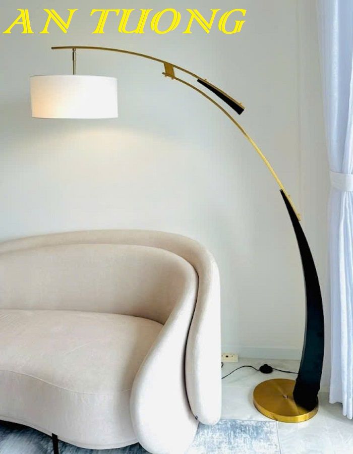 Đèn cây đứng uốn cong đọc sách trang trí phòng khách đẹp 010