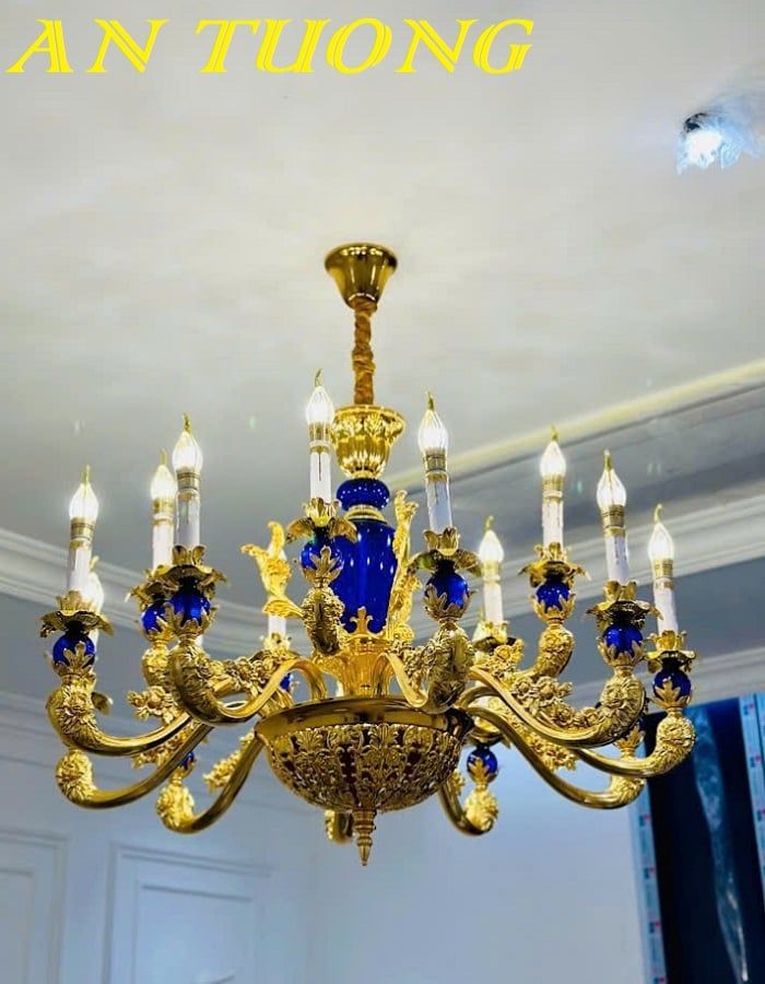 Đèn chùm cổ điển phòng khách đẹp sang trọng 001