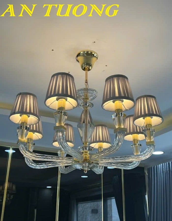 Đèn chùm cổ điển phòng khách đẹp sang trọng 008