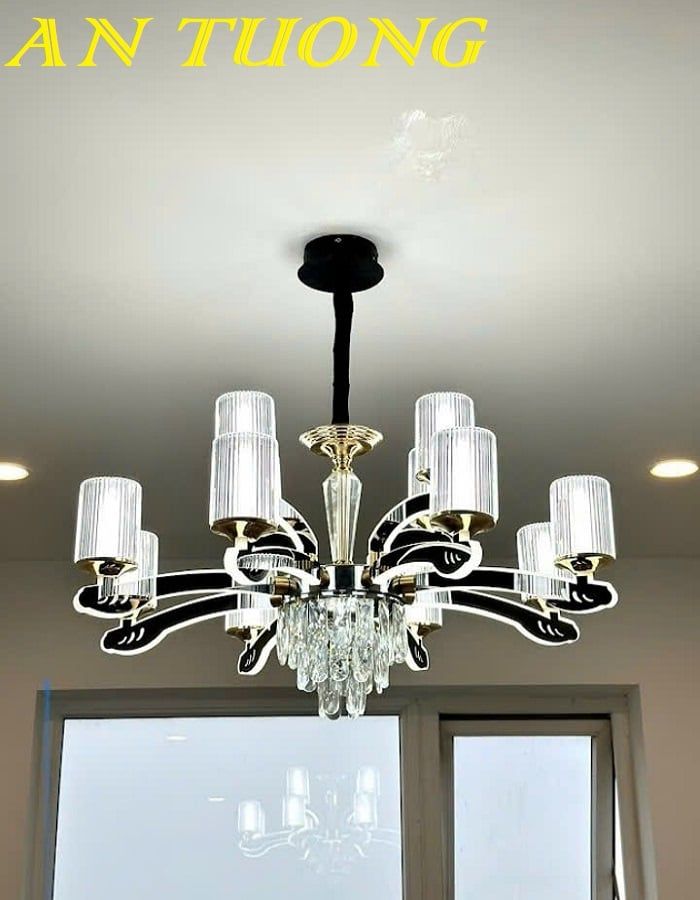 Đèn chùm cổ điển phòng khách đẹp sang trọng 014