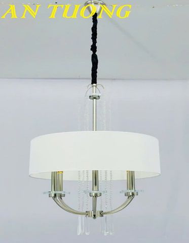  Đèn chùm cổ điển phòng khách đẹp sang trọng 017 