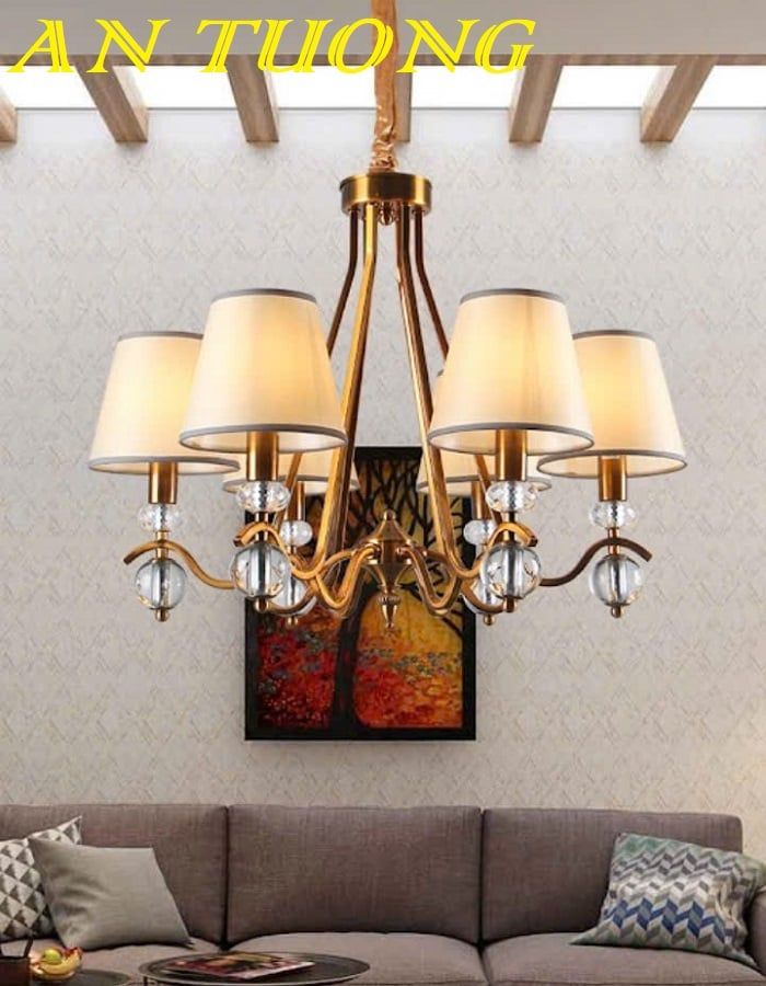 Đèn chùm cổ điển phòng khách đẹp sang trọng 020