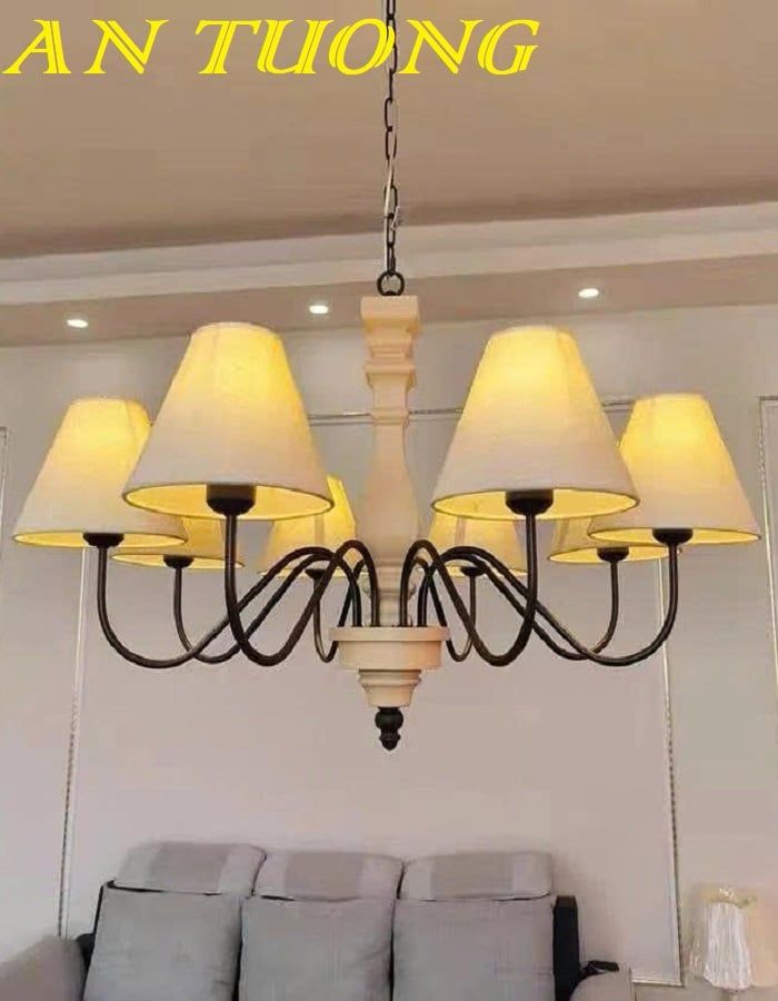 Đèn chùm cổ điển phòng khách đẹp sang trọng 046
