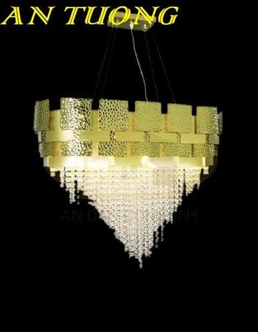 Đèn chùm pha lê phòng khách đẹp sang trọng