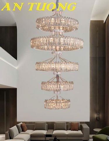 Đèn chùm pha lê thông tầng phòng khách đẹp sang trọng