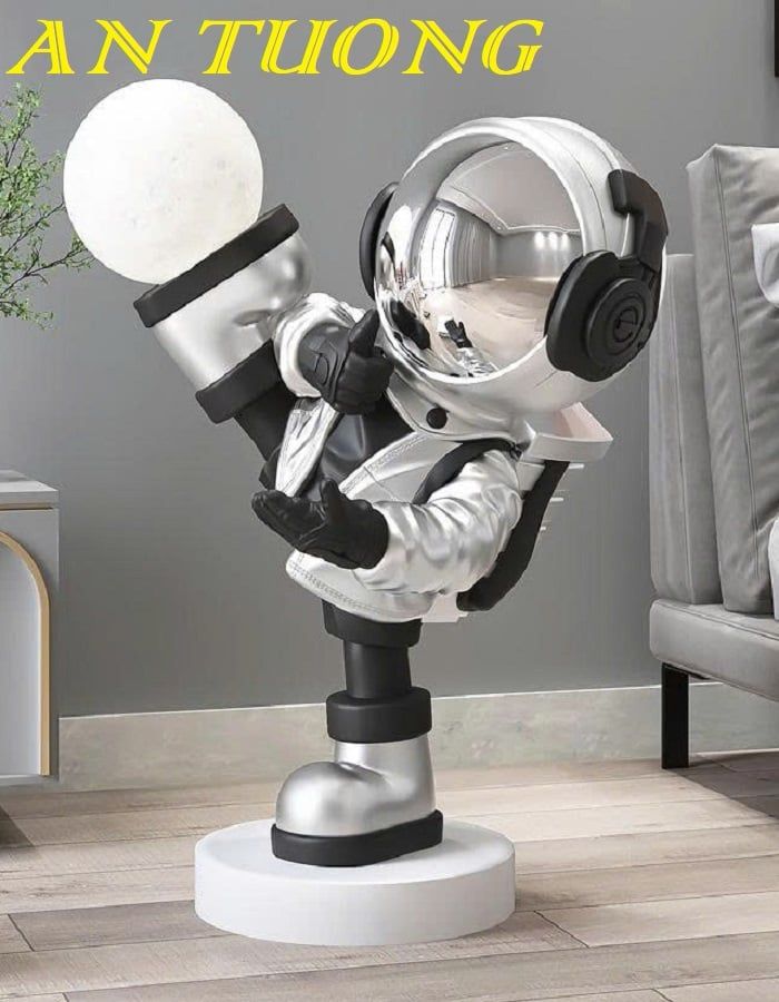Đèn đứng dáng phi hành gia decor trang trí đẹp 001