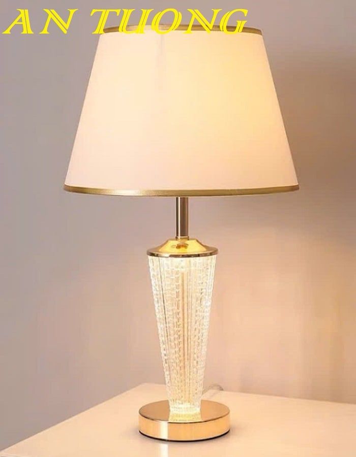 Đèn ngủ để bàn đẹp trang trí phòng ngủ 022