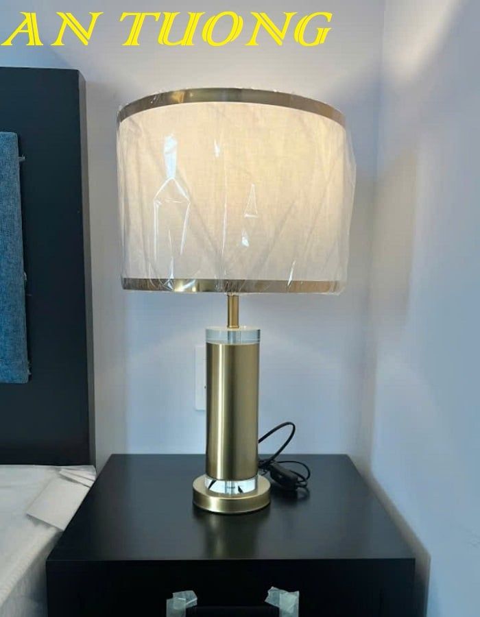 Đèn ngủ để bàn đẹp trang trí phòng ngủ 024