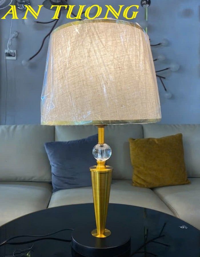 Đèn ngủ để bàn đẹp trang trí phòng ngủ 025