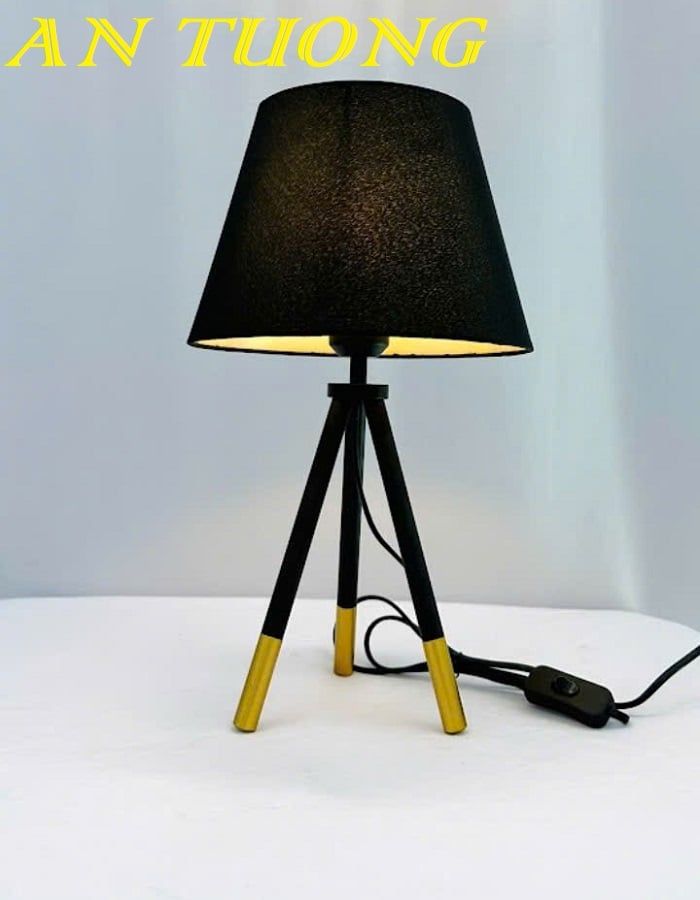 Đèn ngủ để bàn đẹp trang trí phòng ngủ 032