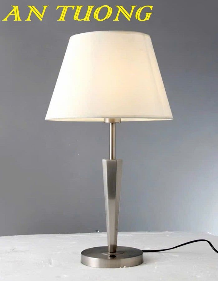 Đèn ngủ để bàn đẹp trang trí phòng ngủ 037