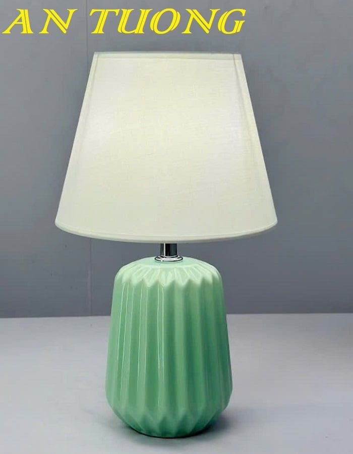 Đèn ngủ để bàn gốm sứ trang trí phòng ngủ đẹp 015
