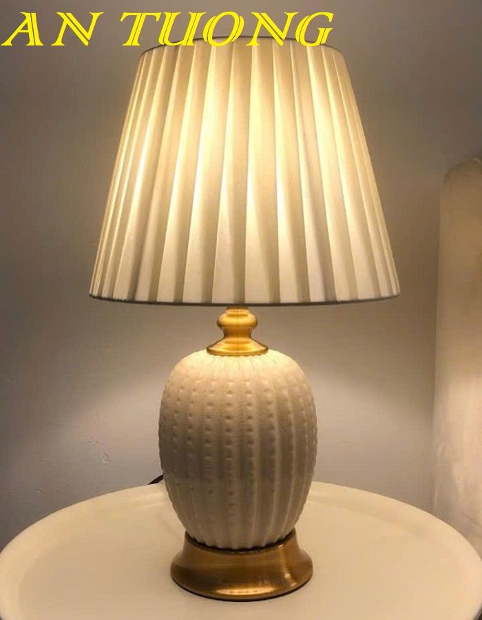 Đèn ngủ để bàn gốm sứ trang trí phòng ngủ đẹp 018