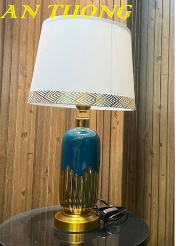 Đèn ngủ để bàn gốm sứ trang trí phòng ngủ đẹp