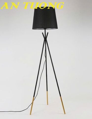 Đèn ngủ đứng đẹp trang trí phòng ngủ hiện đại