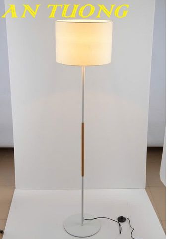 Đèn ngủ đứng đẹp trang trí phòng ngủ hiện đại