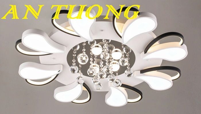 Đèn ốp trần trang trí phòng khách căn hộ chung cư đẹp 004