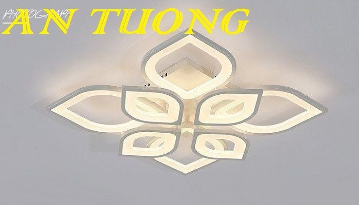 Đèn ốp trần trang trí phòng khách căn hộ chung cư đẹp 011