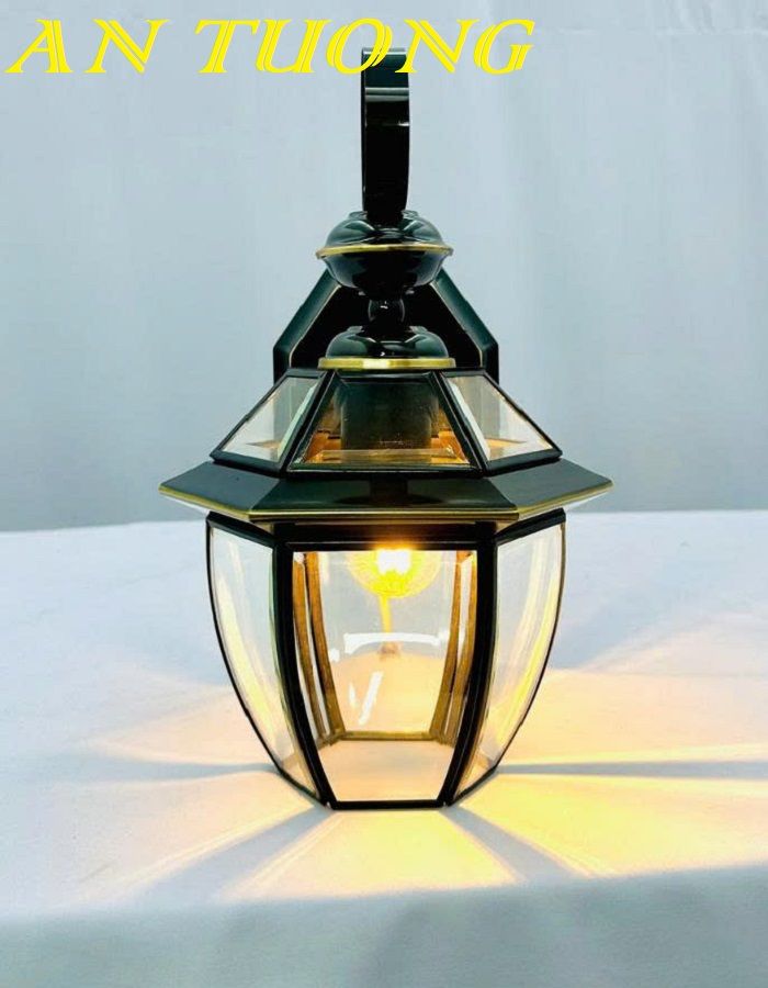 Đèn treo tường cổ điển ngoài trời trang trí hàng rào sân vườn đẹp 004