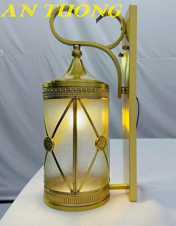 Đèn treo tường cổ điển ngoài trời trang trí hàng rào sân vườn đẹp 007