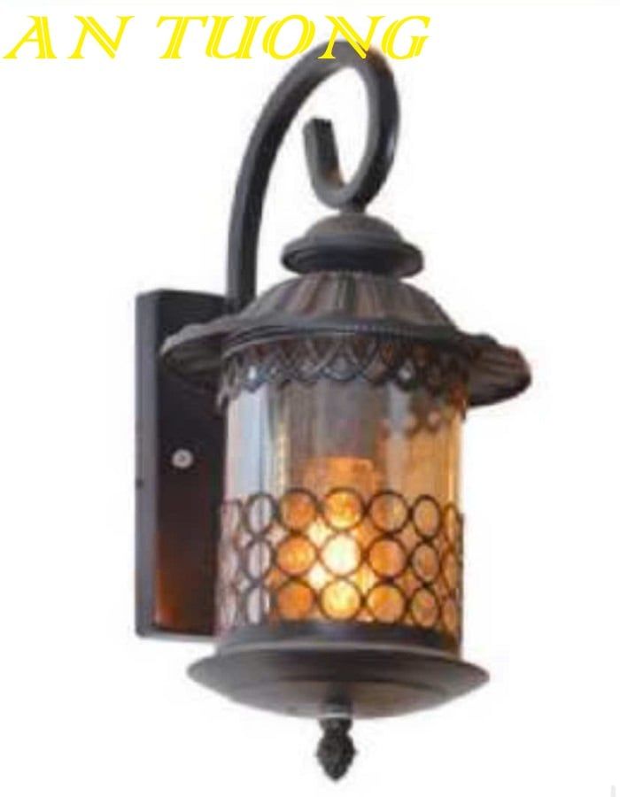 Đèn treo tường cổ điển ngoài trời trang trí hàng rào sân vườn đẹp 078