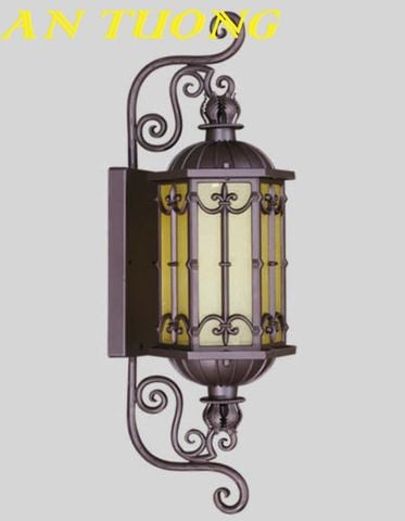  Đèn treo tường cổ điển ngoài trời trang trí hàng rào sân vườn đẹp 009 