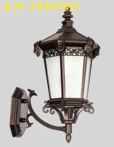  Đèn treo tường cổ điển ngoài trời trang trí hàng rào sân vườn đẹp 010 