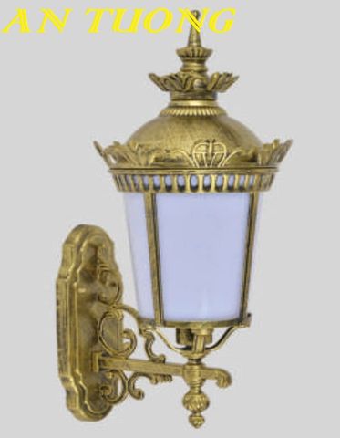  Đèn treo tường cổ điển ngoài trời trang trí hàng rào sân vườn đẹp 012 