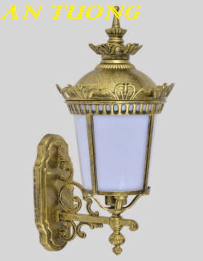 Đèn treo tường cổ điển ngoài trời trang trí hàng rào sân vườn đẹp 012
