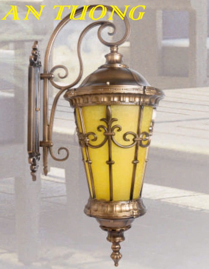 Đèn treo tường cổ điển ngoài trời trang trí hàng rào sân vườn đẹp 021