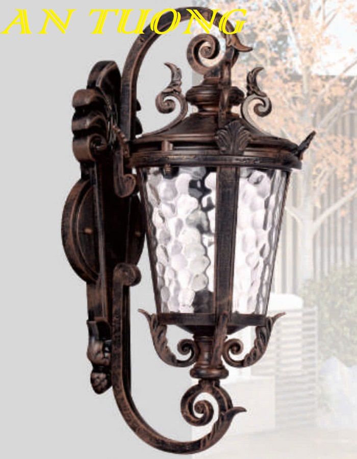 Đèn treo tường cổ điển ngoài trời trang trí hàng rào sân vườn đẹp 026