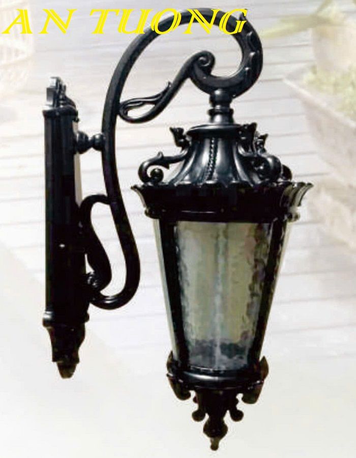 Đèn treo tường cổ điển ngoài trời trang trí hàng rào sân vườn đẹp 032