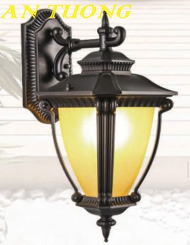  Đèn treo tường cổ điển ngoài trời trang trí hàng rào sân vườn đẹp 046 