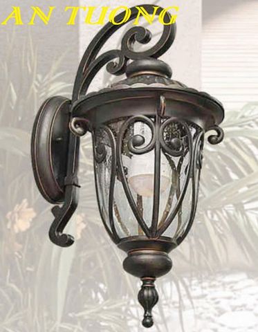  Đèn treo tường cổ điển ngoài trời trang trí hàng rào sân vườn đẹp 047 