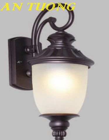  Đèn treo tường cổ điển ngoài trời trang trí hàng rào sân vườn đẹp 050 