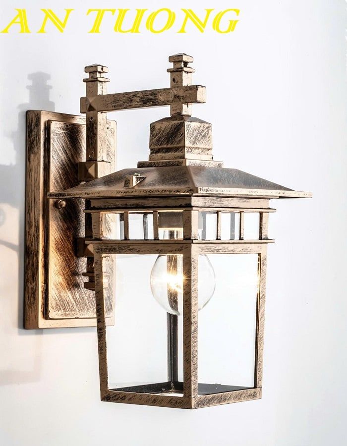 Đèn treo tường cổ điển ngoài trời trang trí hàng rào sân vườn đẹp 0101