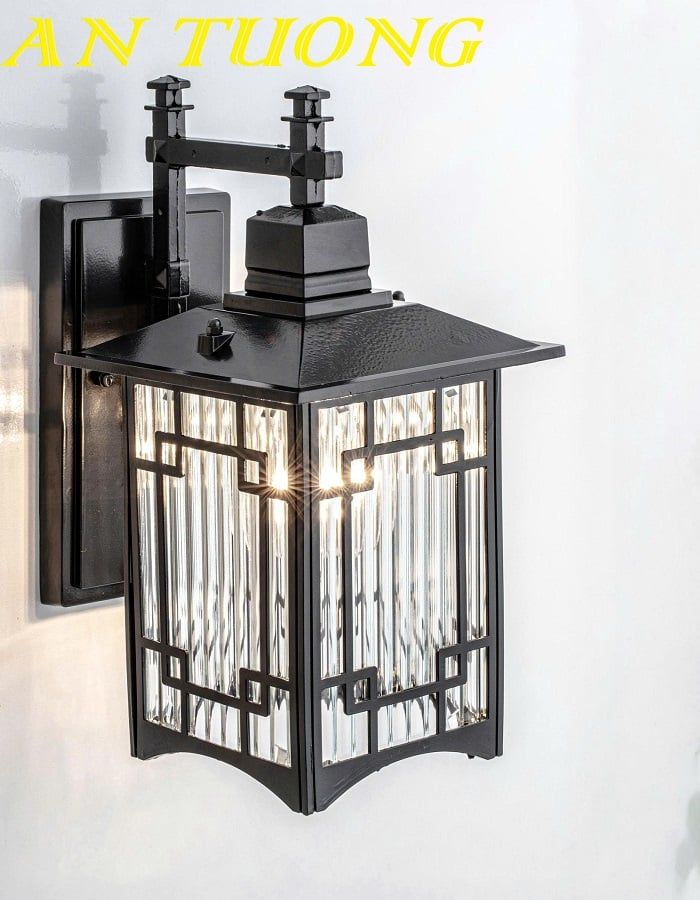 Đèn treo tường cổ điển ngoài trời trang trí hàng rào sân vườn đẹp 095