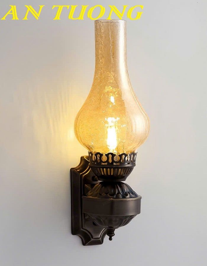 Đèn treo tường phòng thờ đẹp kiểu đèn dầu cổ điển trang trí phòng thờ 010