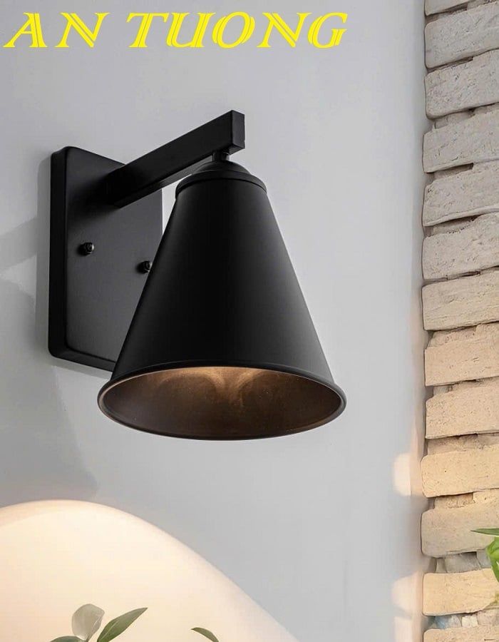 Đèn treo tường trang trí quán cafe màu đen 0291