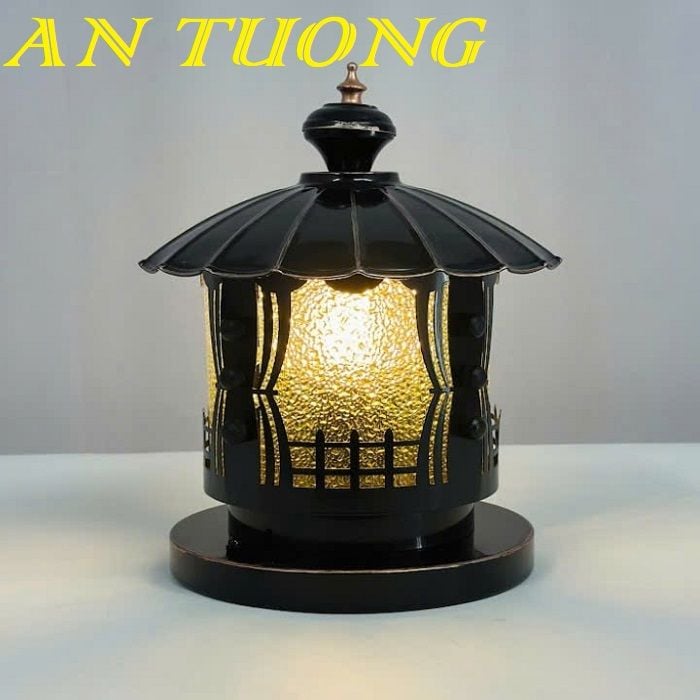 Đèn trụ cổng đẹp trang trí hàng rào sân vườn 005