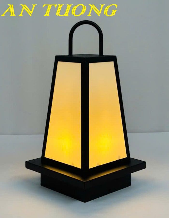 Đèn trụ cổng đẹp trang trí hàng rào sân vườn 008