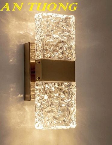 Đèn tường cầu thang đẹp gắn vách tường trang trí cầu thang hiện đại