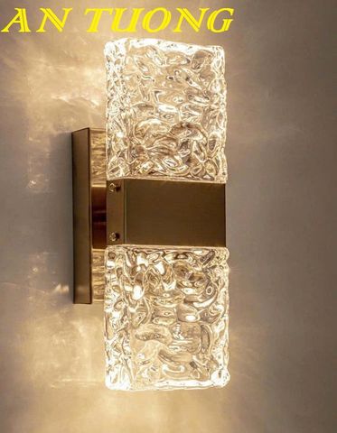 Đèn tường pha lê đẹp gắn vách tường trang trí nội thất hiện đại