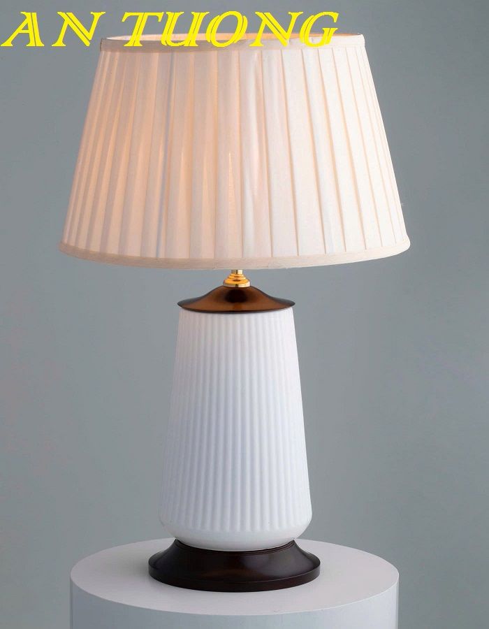 đèn ngủ gốm sứ để bàn tab đầu giường decor trang trí phòng ngủ đẹp, hiện đại 009